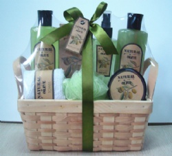 wood chip basket olive bath set