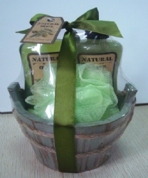 olive wooden bucket bath set